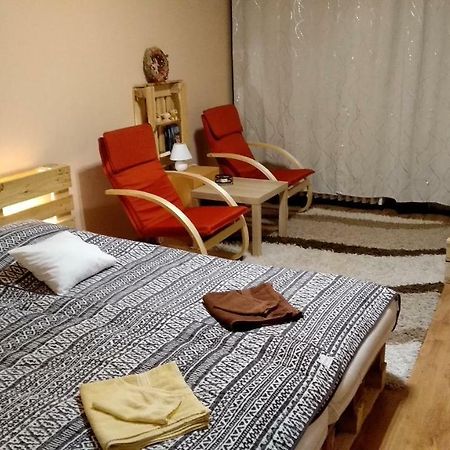 מישקולץ Gesztenyes Apartman מראה חיצוני תמונה