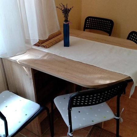 מישקולץ Gesztenyes Apartman מראה חיצוני תמונה