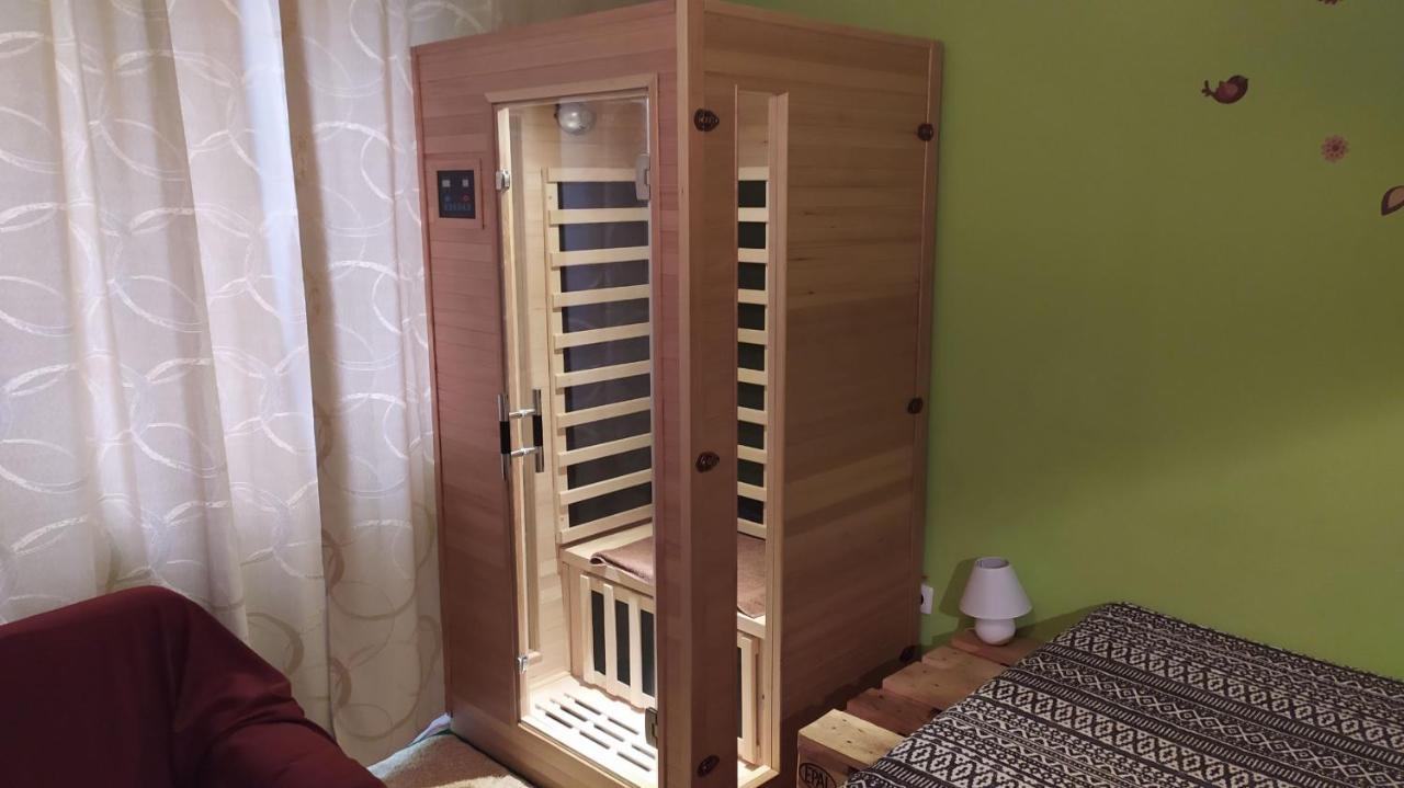 מישקולץ Gesztenyes Apartman מראה חיצוני תמונה