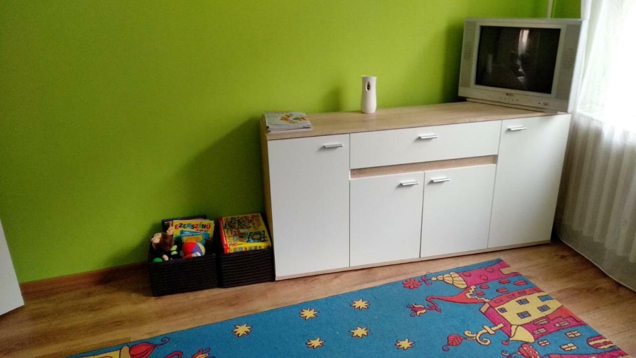 מישקולץ Gesztenyes Apartman מראה חיצוני תמונה