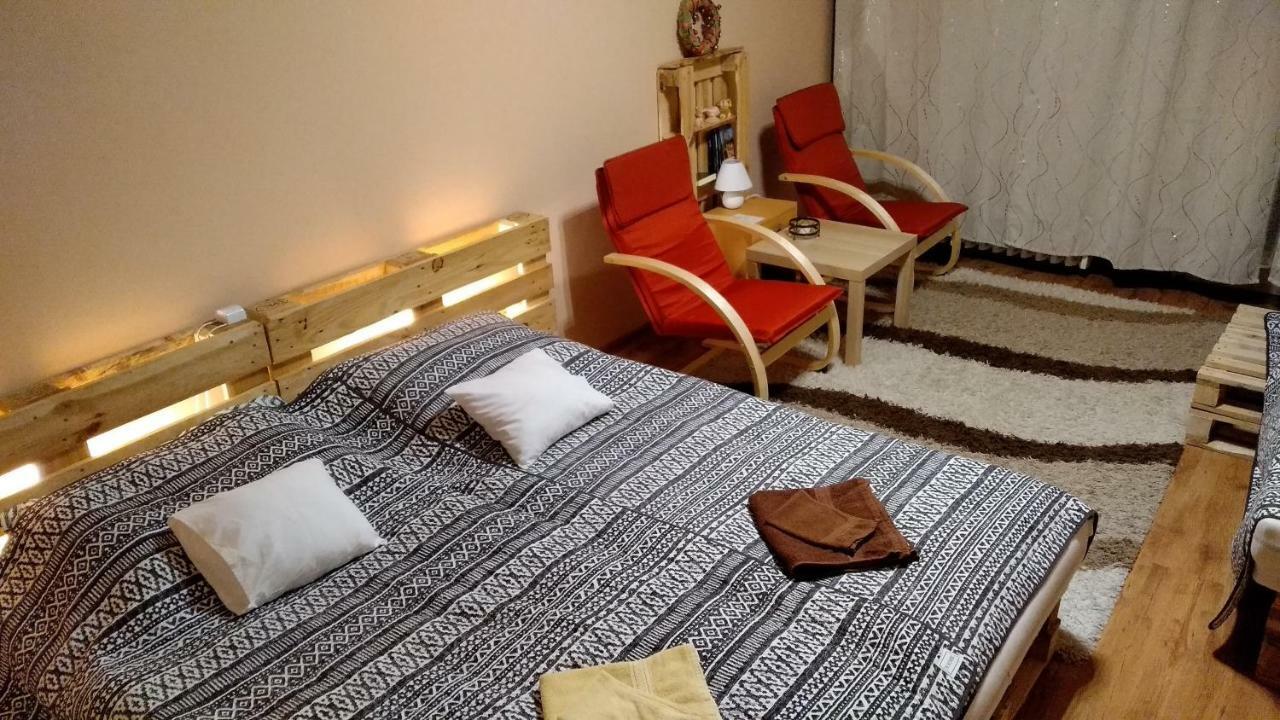 מישקולץ Gesztenyes Apartman מראה חיצוני תמונה